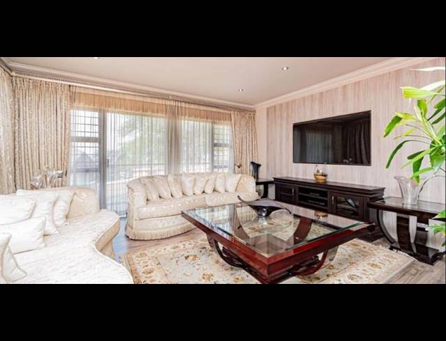 4 BEDROOM HOUSE FOR SALE IN MEYERSDAL